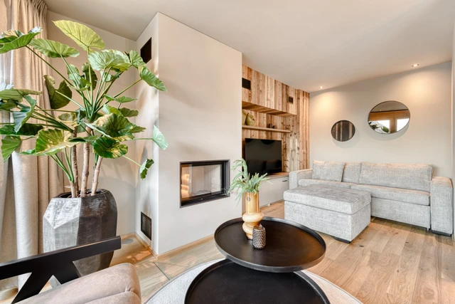 Penthouse Nexus Suite 6