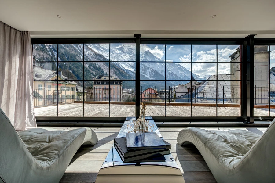 penthouse-le-lustre-old.html