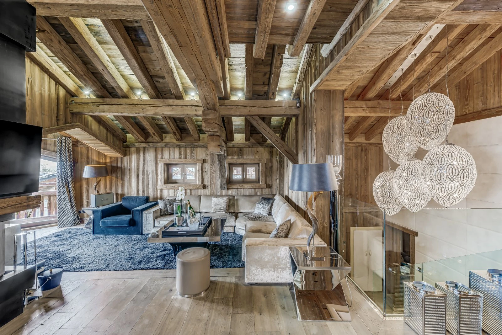 Chalet Carat