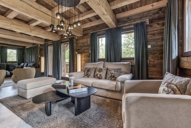 Chalet Red Fox