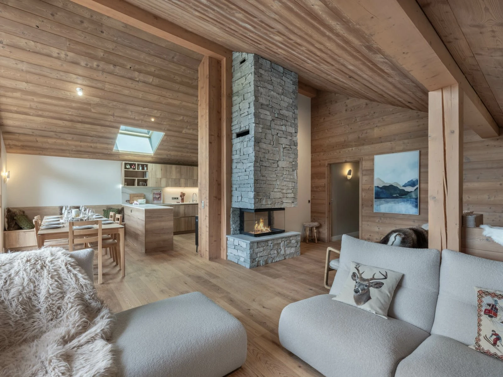Penthouse Etania 402